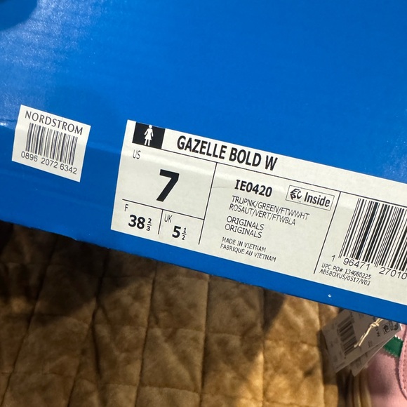 Adidas GAZELLE BOLD Suede Sneakers in Pink and Green- cute comfy classics🩷💚 - Picture 15 of 16